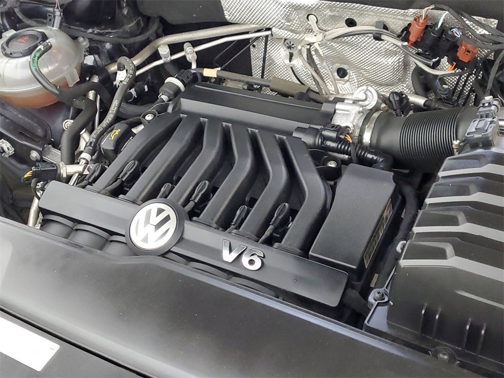 2021 Volkswagen Atlas 3.6L V6 SE w/Technology 7