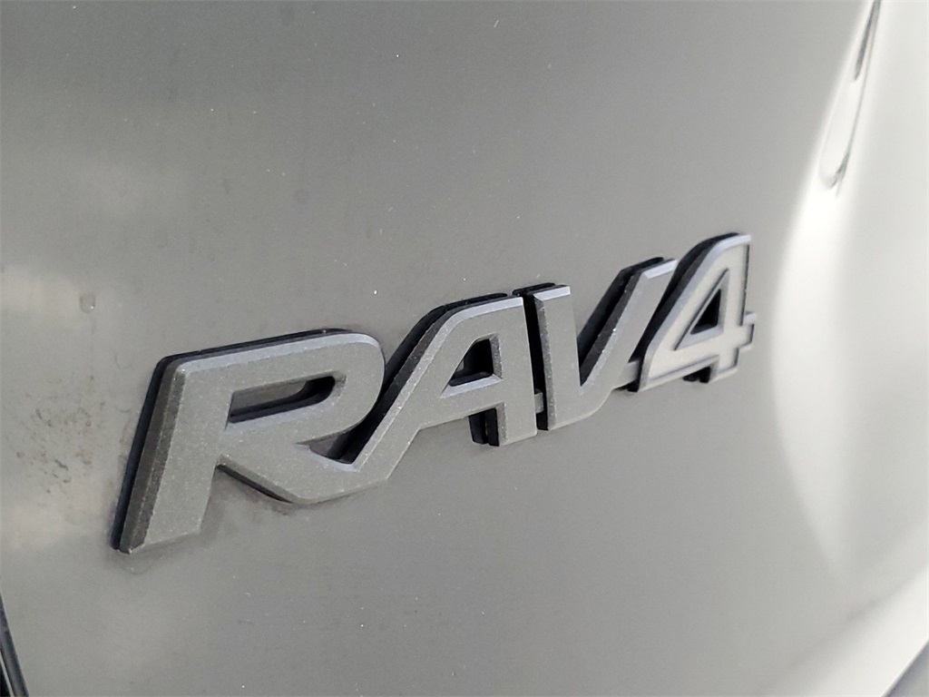 2022 Toyota RAV4 Adventure 34