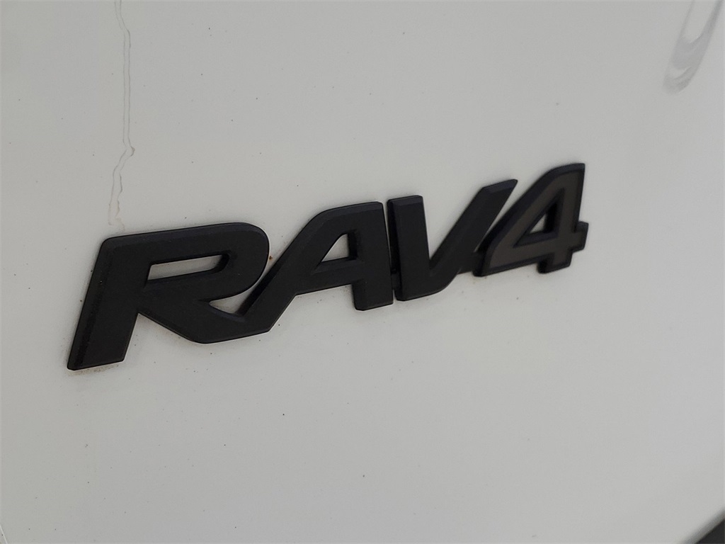 2022 Toyota RAV4 Adventure 34