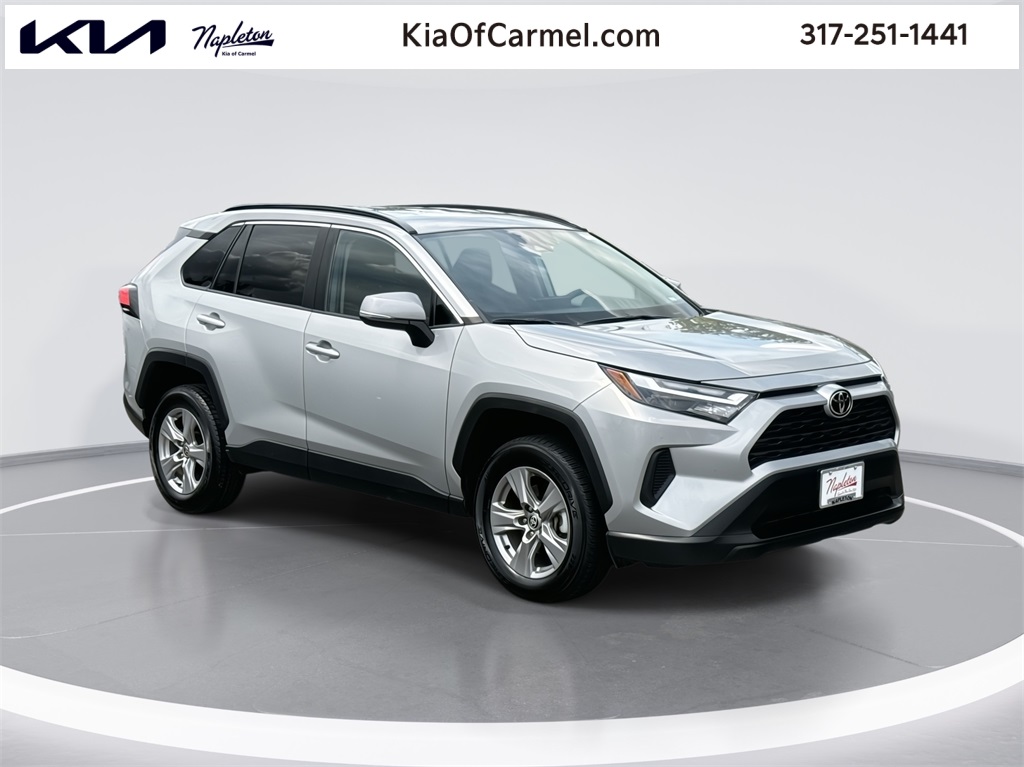 2022 Toyota RAV4 XLE 1