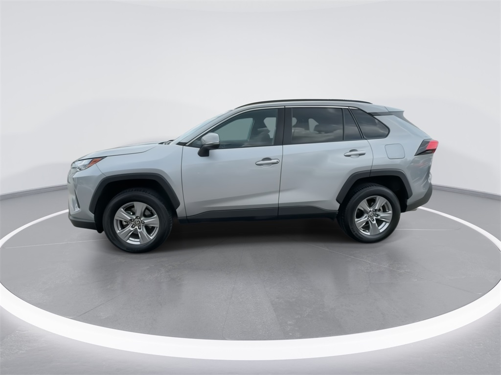 2022 Toyota RAV4 XLE 6