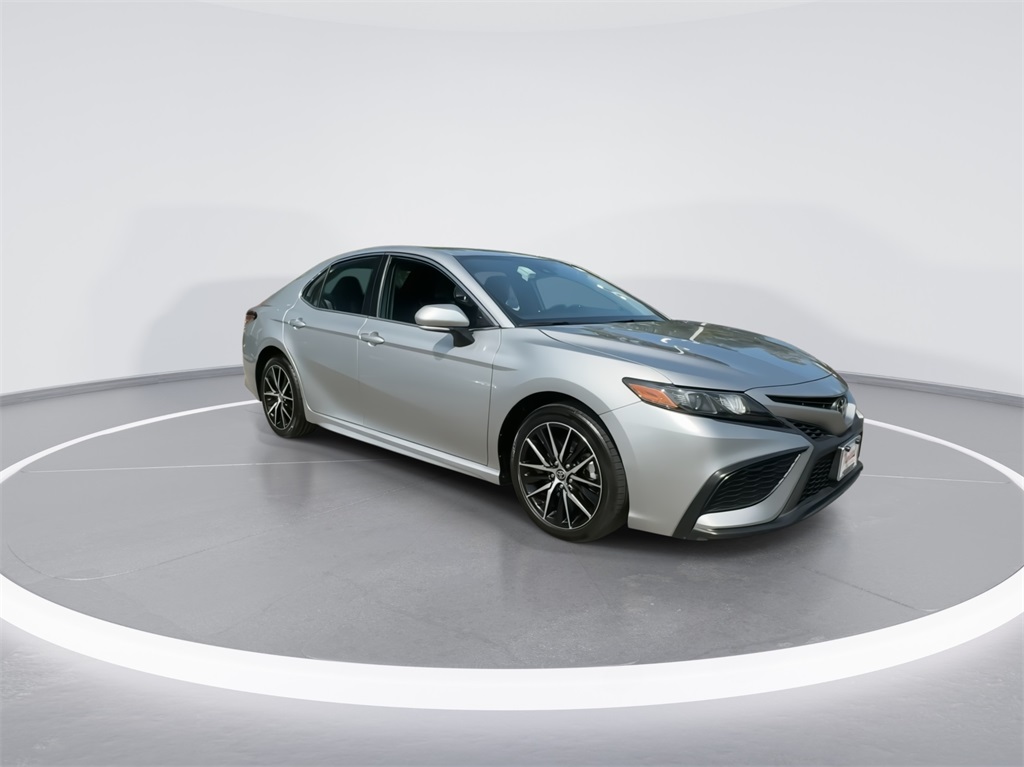 2022 Toyota Camry SE 13