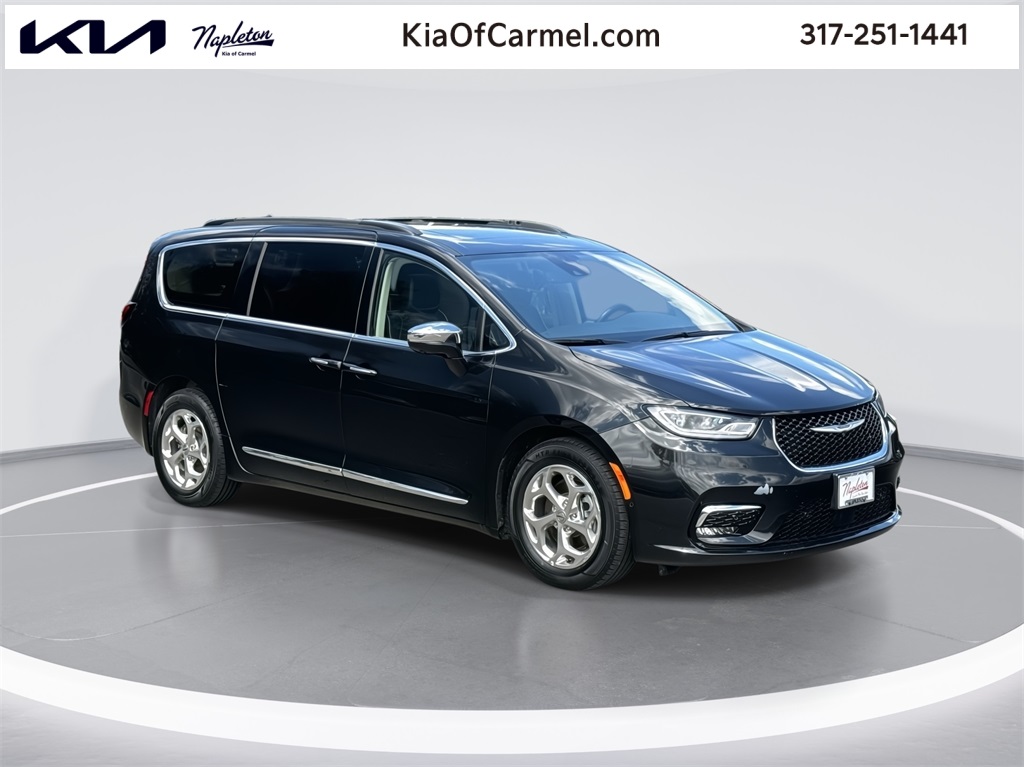 2022 Chrysler Pacifica Limited 1