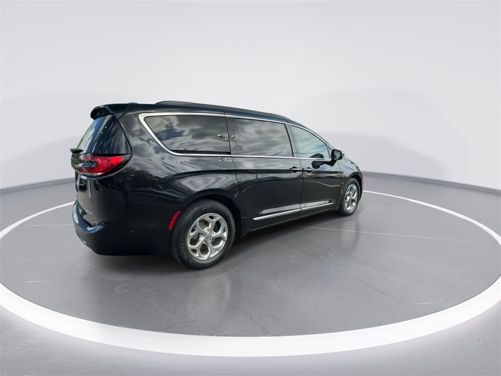 2022 Chrysler Pacifica Limited 10