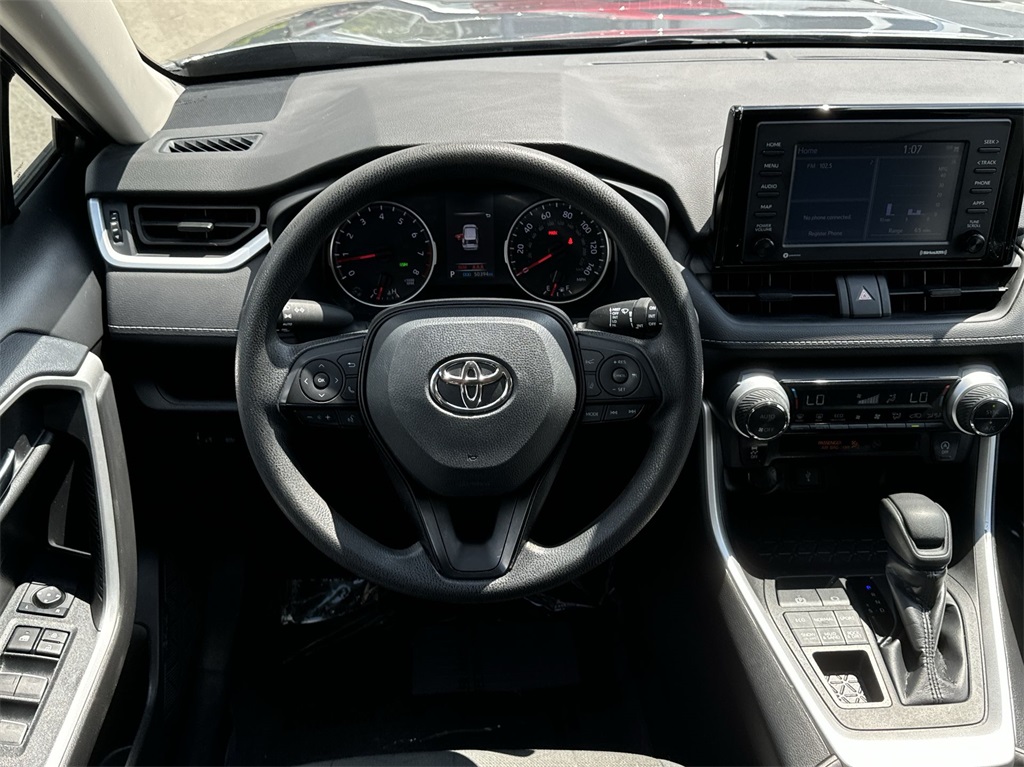 2022 Toyota RAV4 XLE 17