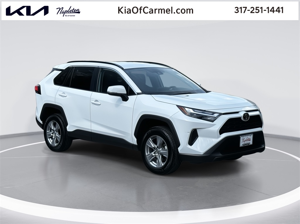 2022 Toyota RAV4 XLE 1