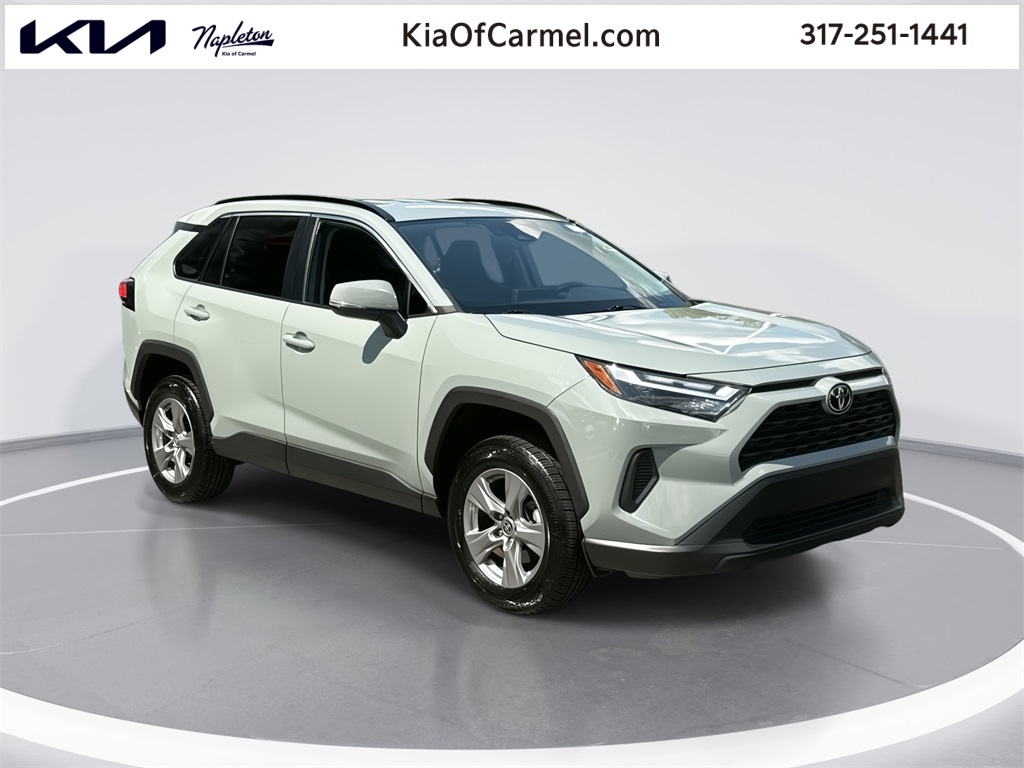 2022 Toyota RAV4 XLE 1