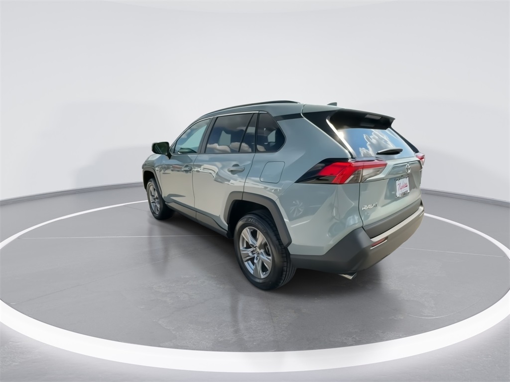 2022 Toyota RAV4 XLE 7