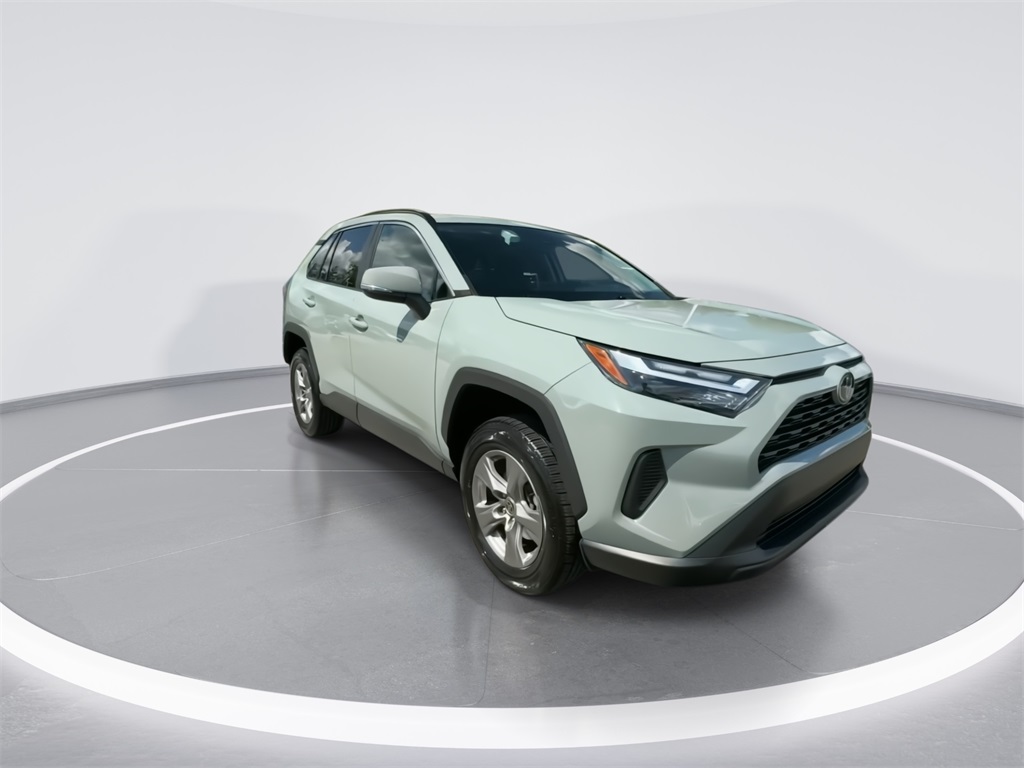 2022 Toyota RAV4 XLE 13