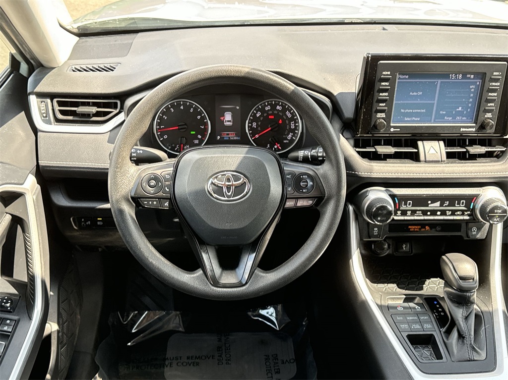 2022 Toyota RAV4 XLE 17