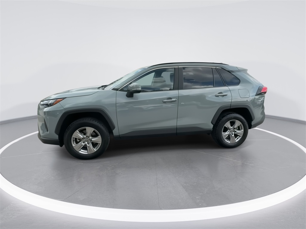 2022 Toyota RAV4 XLE 6