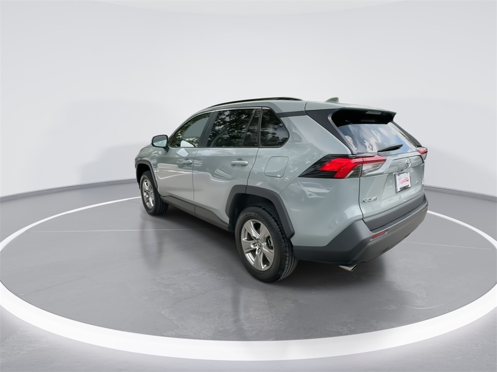 2022 Toyota RAV4 XLE 8