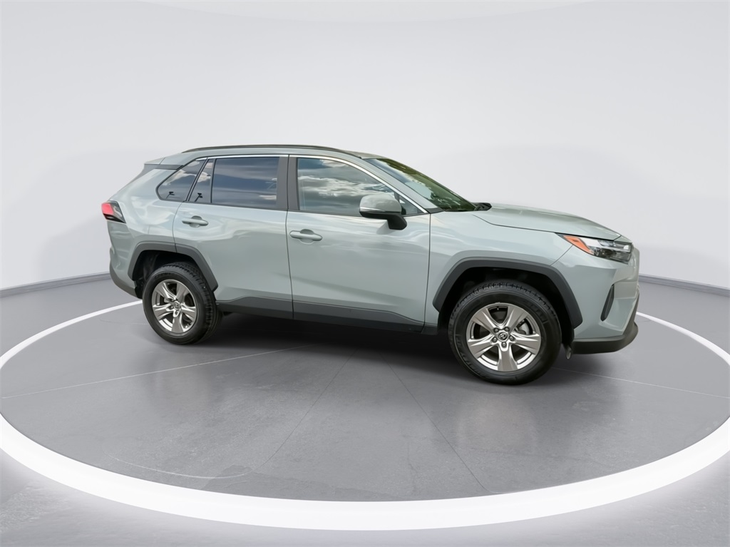 2022 Toyota RAV4 XLE 13