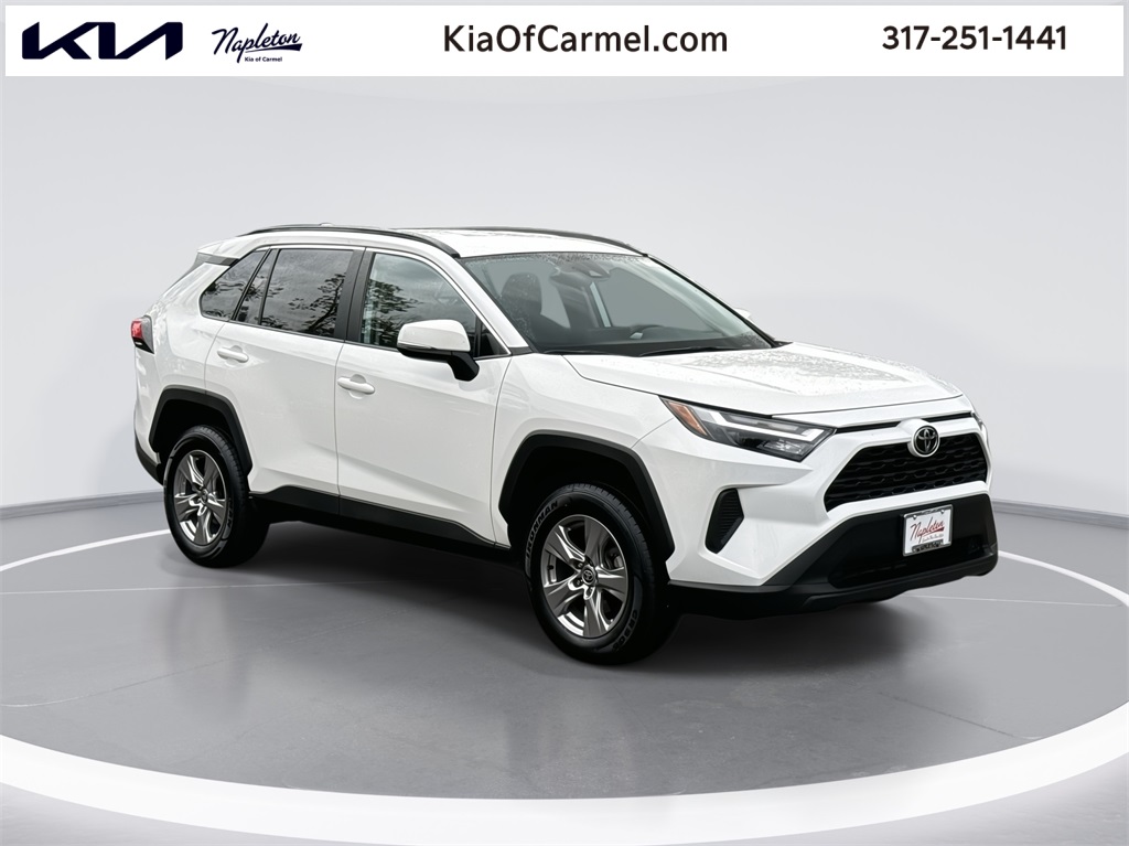 2022 Toyota RAV4 XLE 1