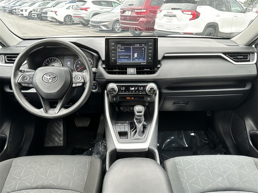 2022 Toyota RAV4 XLE 20