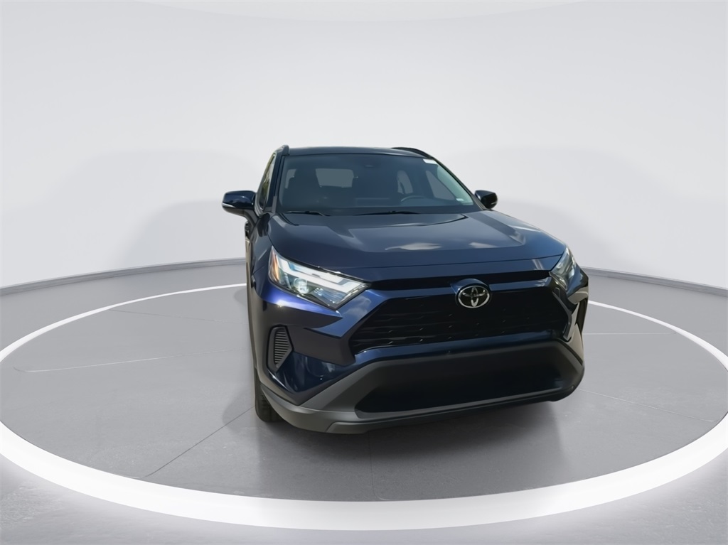 2022 Toyota RAV4 XLE 2