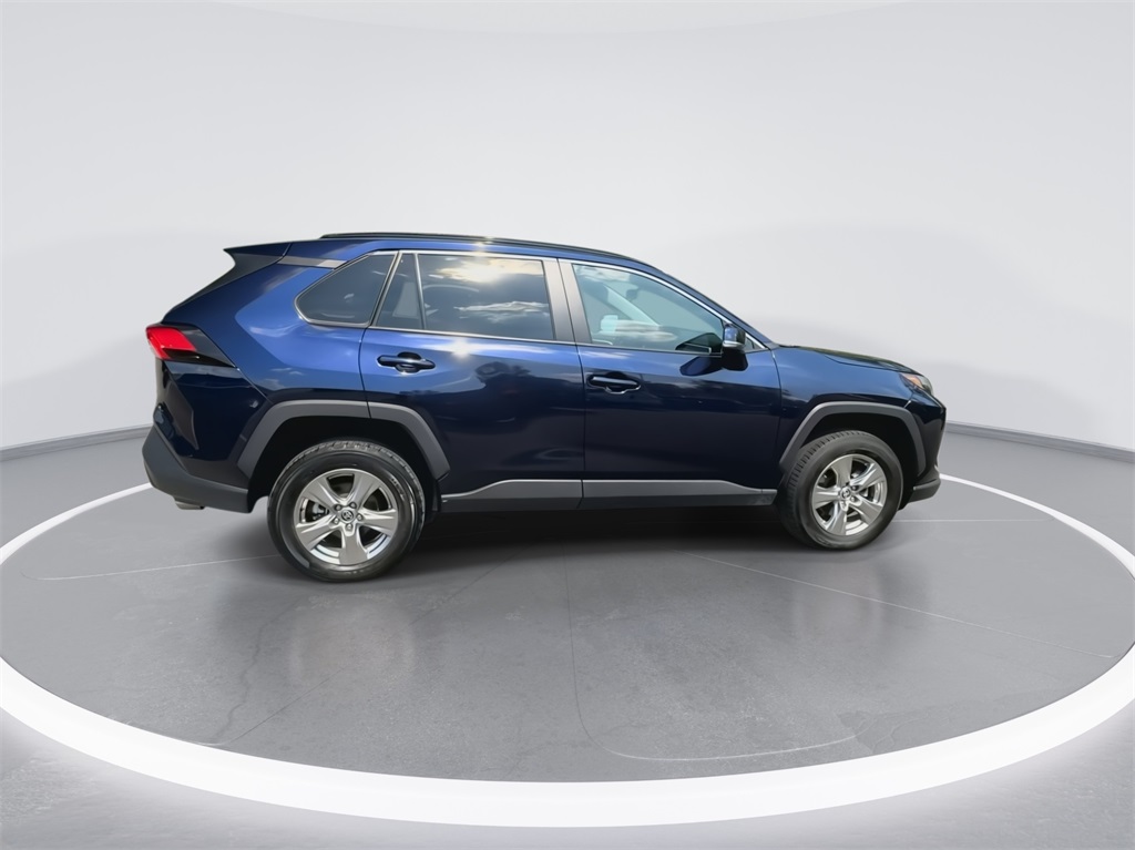 2022 Toyota RAV4 XLE 11