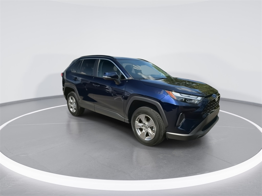 2022 Toyota RAV4 XLE 13