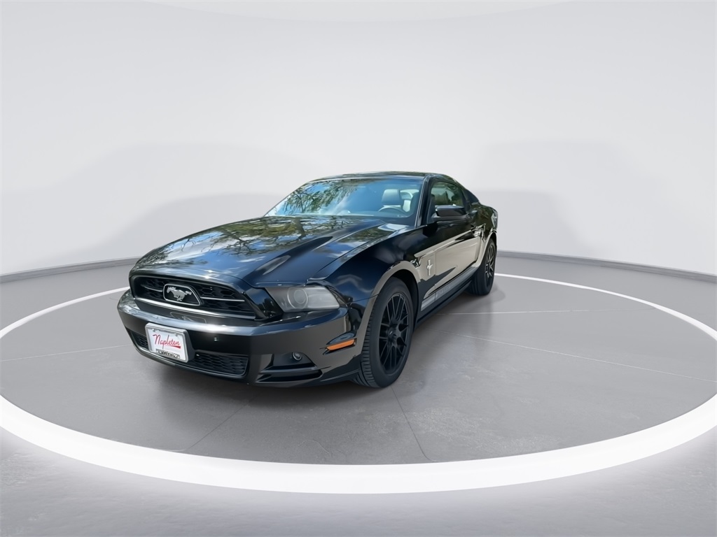 2013 Ford Mustang V6 Premium 4