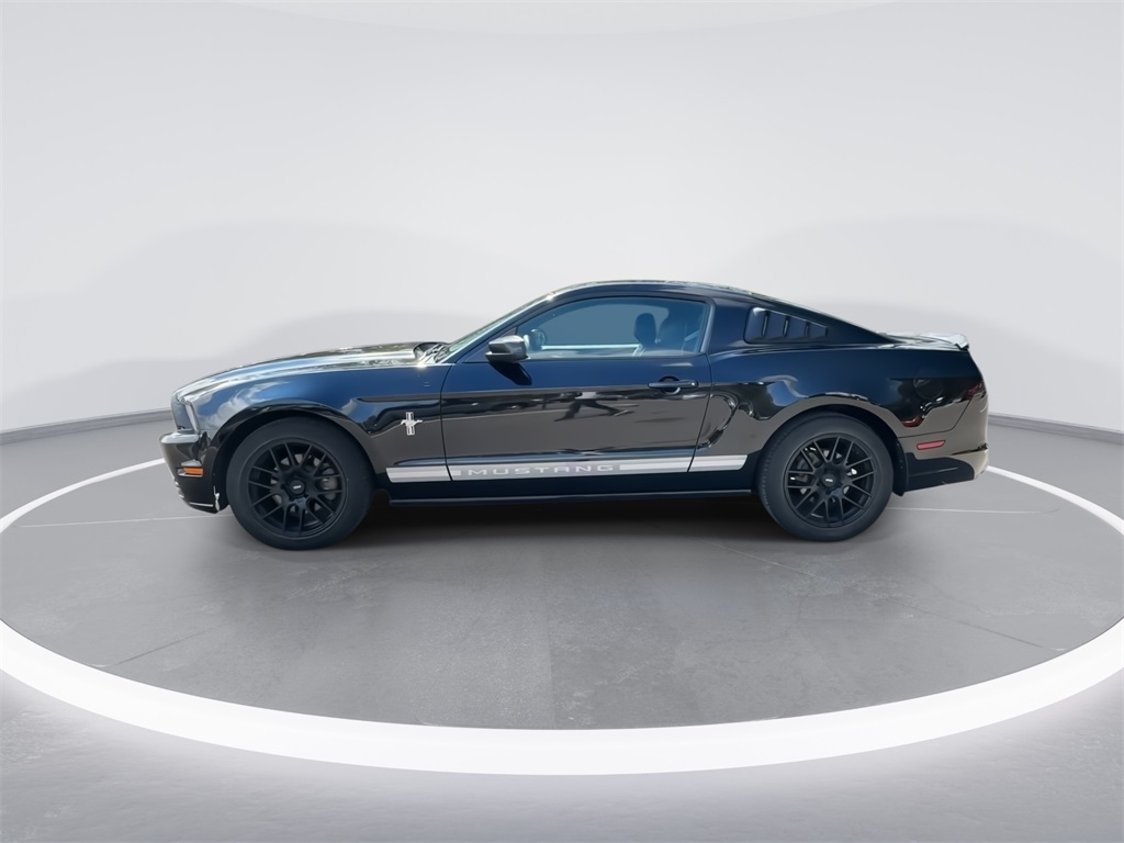 2013 Ford Mustang V6 Premium 6