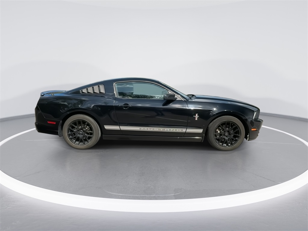 2013 Ford Mustang V6 Premium 12