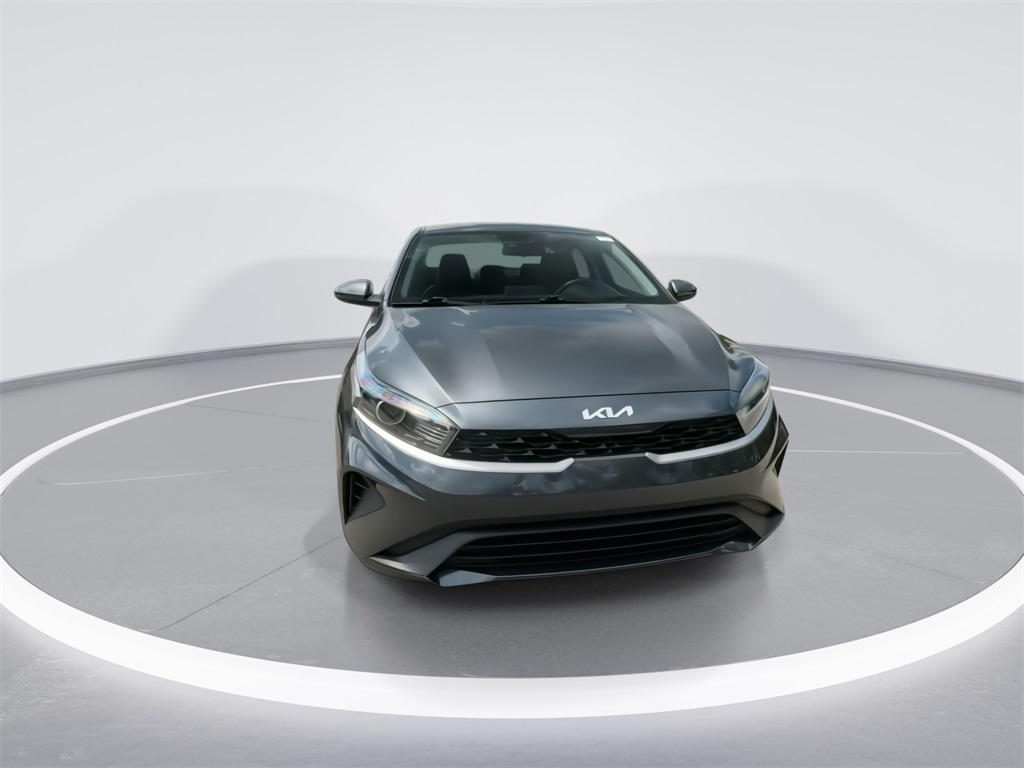 2022 Kia Forte LXS 2