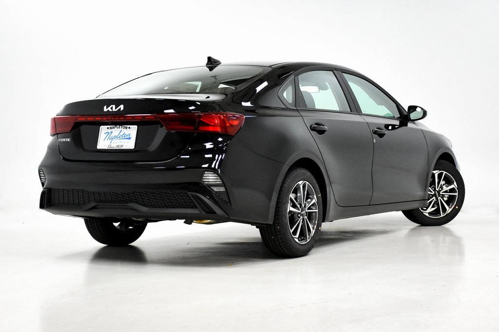 2023 Kia Forte LXS 28