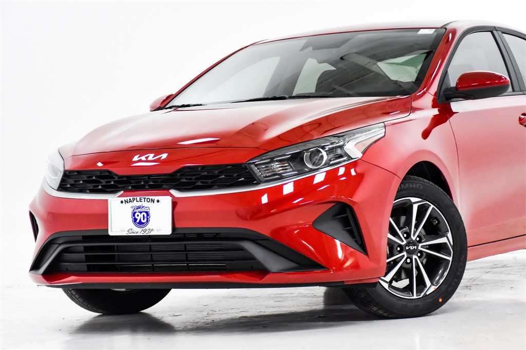 2023 Kia Forte LXS 2