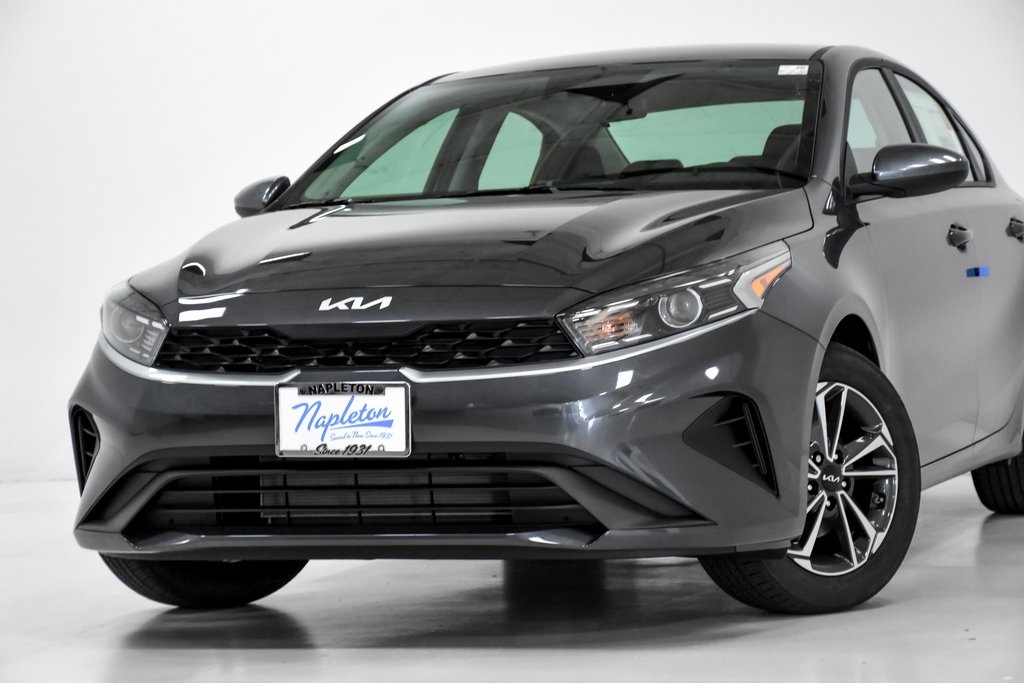 2024 Kia Forte LXS 2