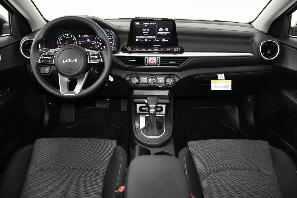 2024 Kia Forte LXS 23