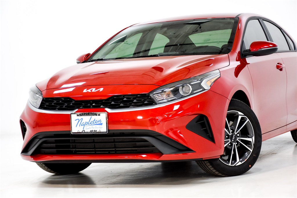 2024 Kia Forte LXS 2