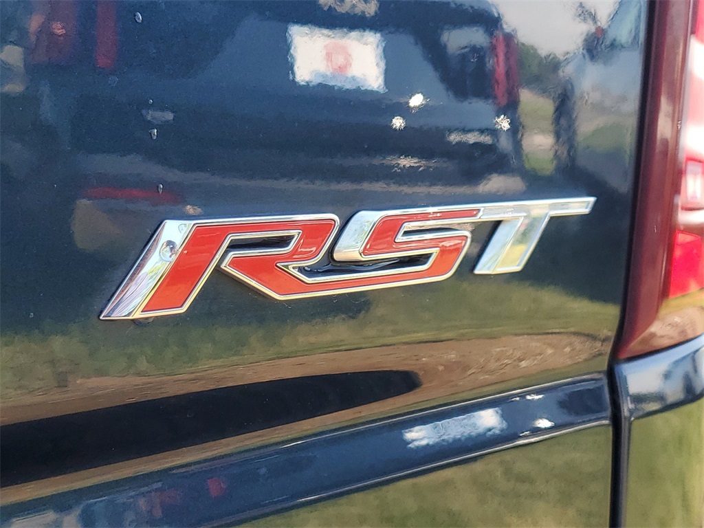 2019 Chevrolet Silverado 1500 RST 34