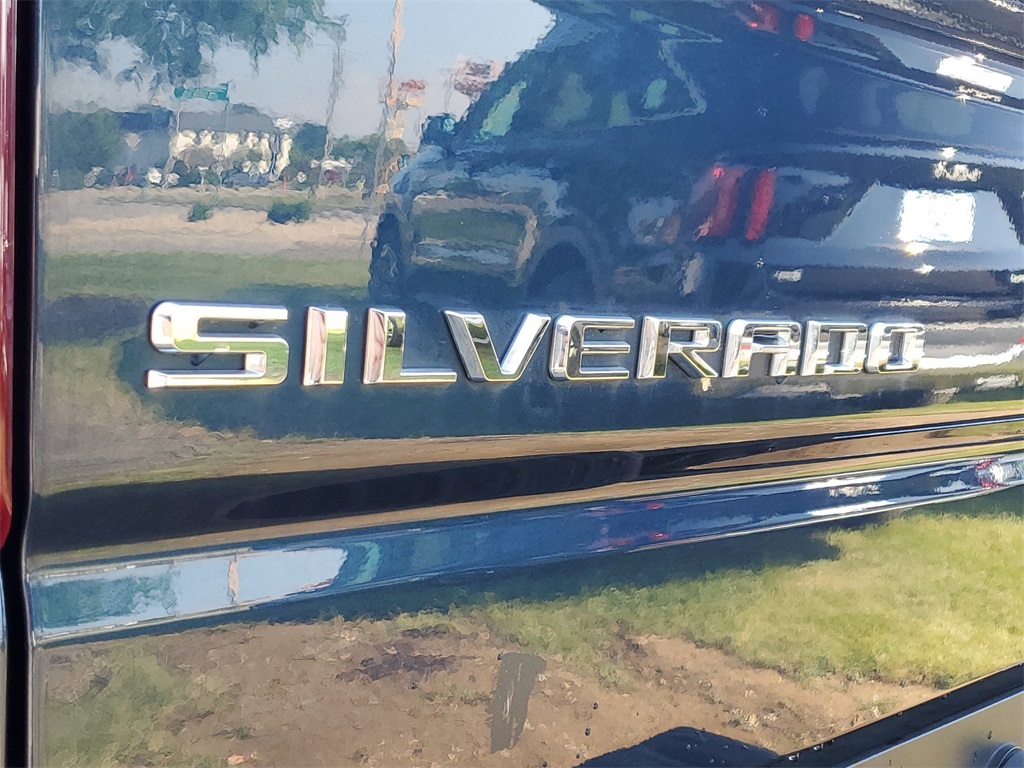 2019 Chevrolet Silverado 1500 RST 35