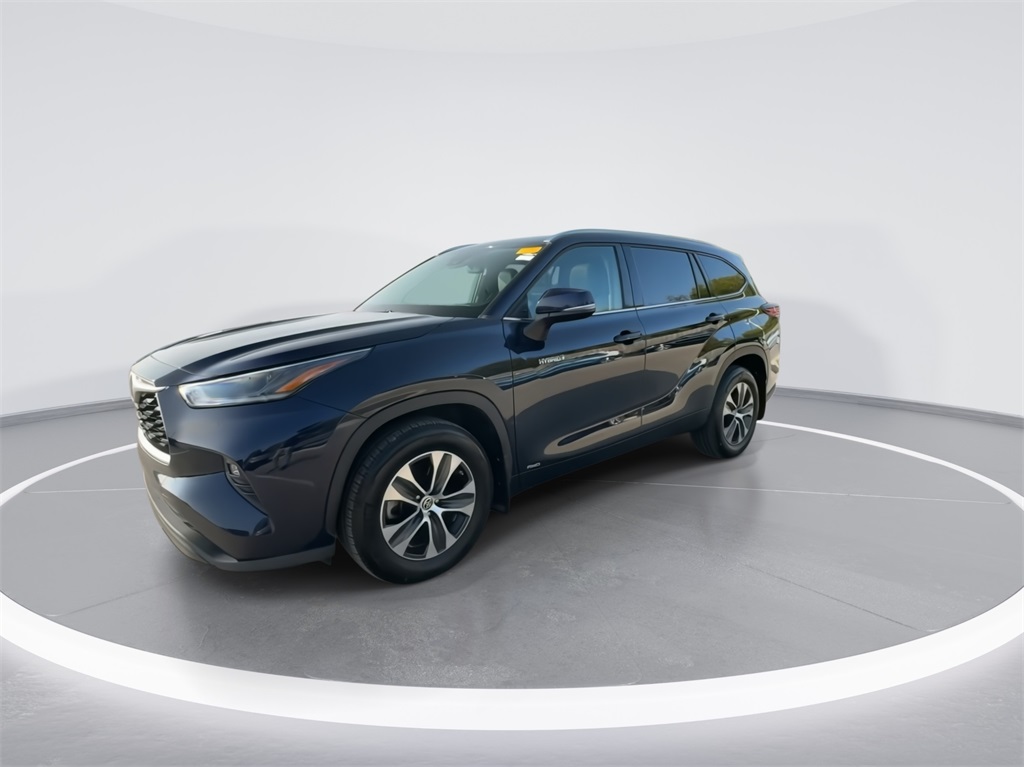 2021 Toyota Highlander Hybrid XLE 4