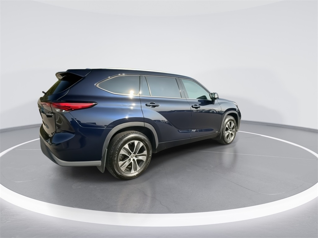 2021 Toyota Highlander Hybrid XLE 10