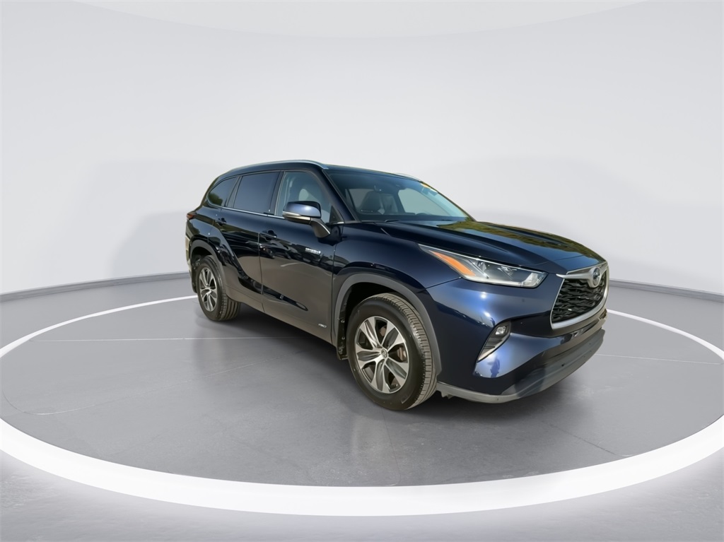 2021 Toyota Highlander Hybrid XLE 13