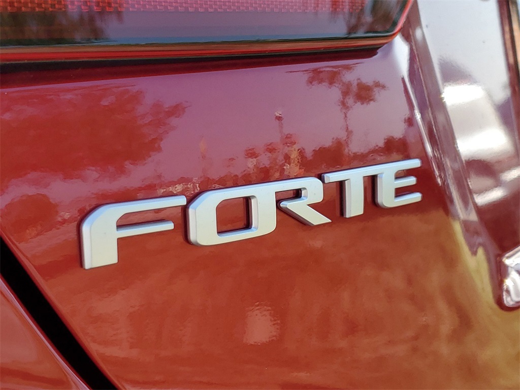 2024 Kia Forte GT-Line 9