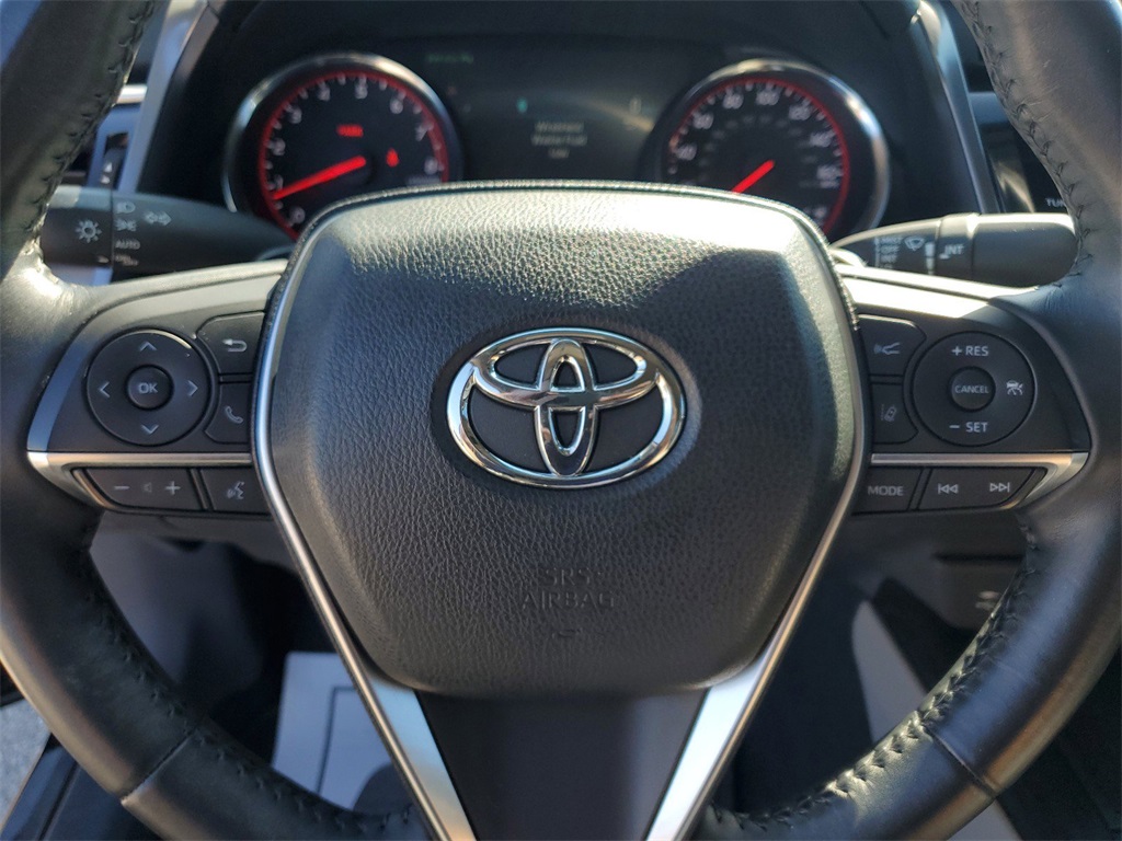 2018 Toyota Camry XSE 10