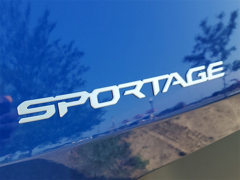 2024 Kia Sportage EX 34