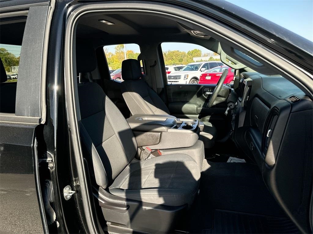 2019 Chevrolet Silverado 1500 Custom 33