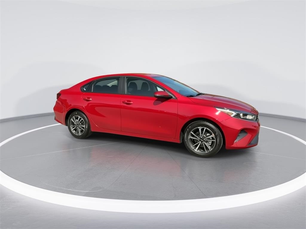 2024 Kia Forte LXS 13