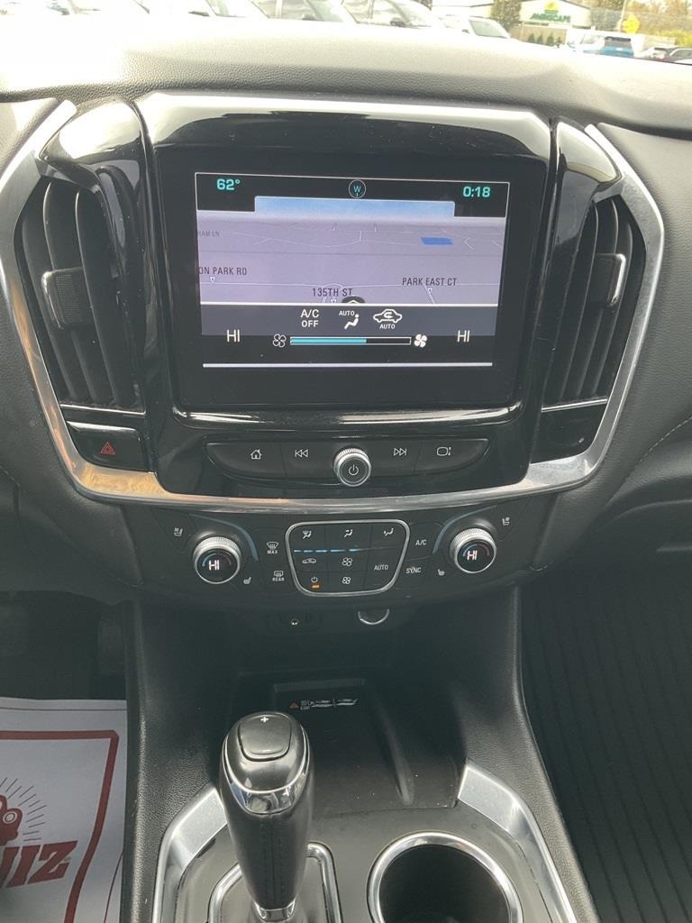 2018 Chevrolet Traverse Premier 23