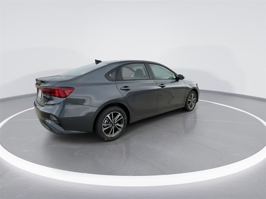 2024 Kia Forte LXS 10