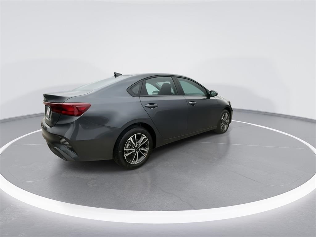 2024 Kia Forte LXS 10