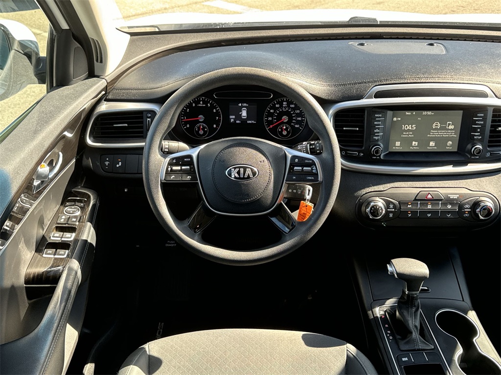 2019 Kia Sorento LX 17