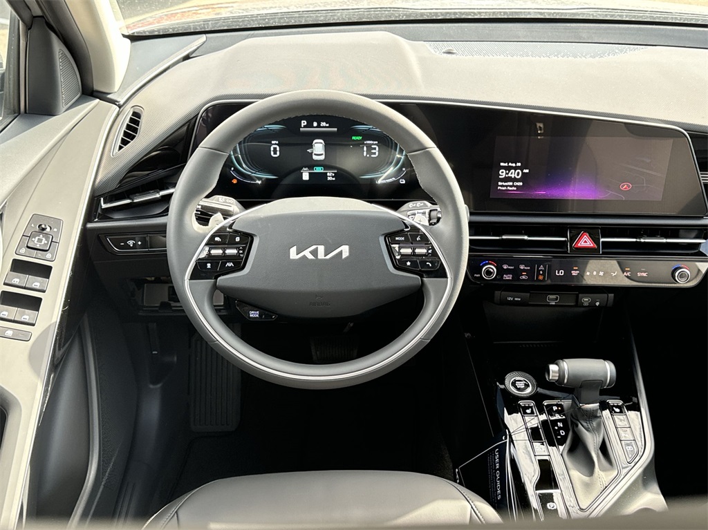 2024 Kia Niro EX 17