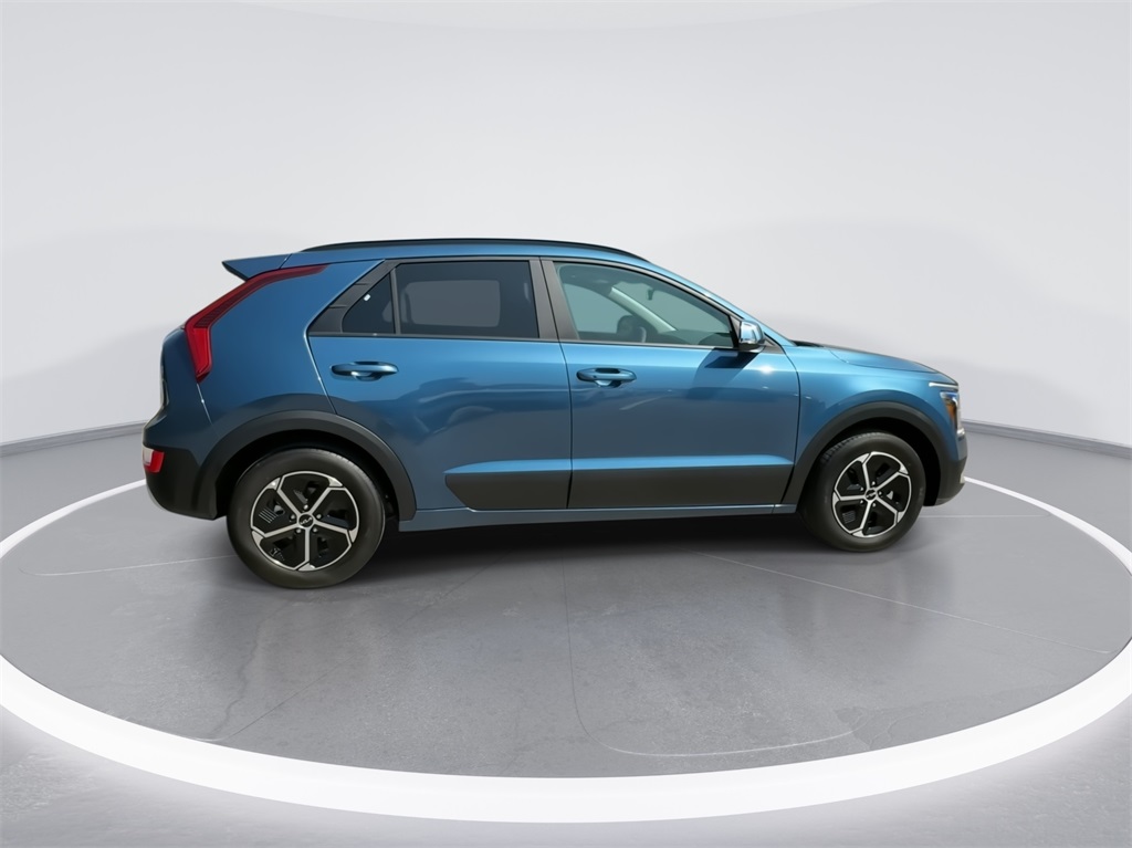 2024 Kia Niro EX 11