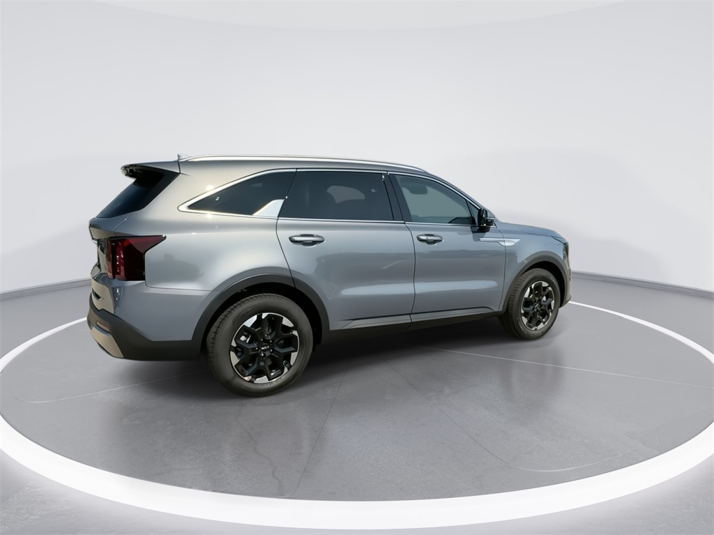 2025 Kia Sorento S 11