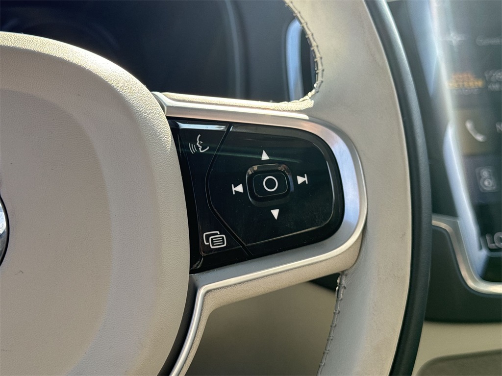 2022 Volvo XC90 Recharge Plug-In Hybrid T8 Inscription Extended Range 7P 22