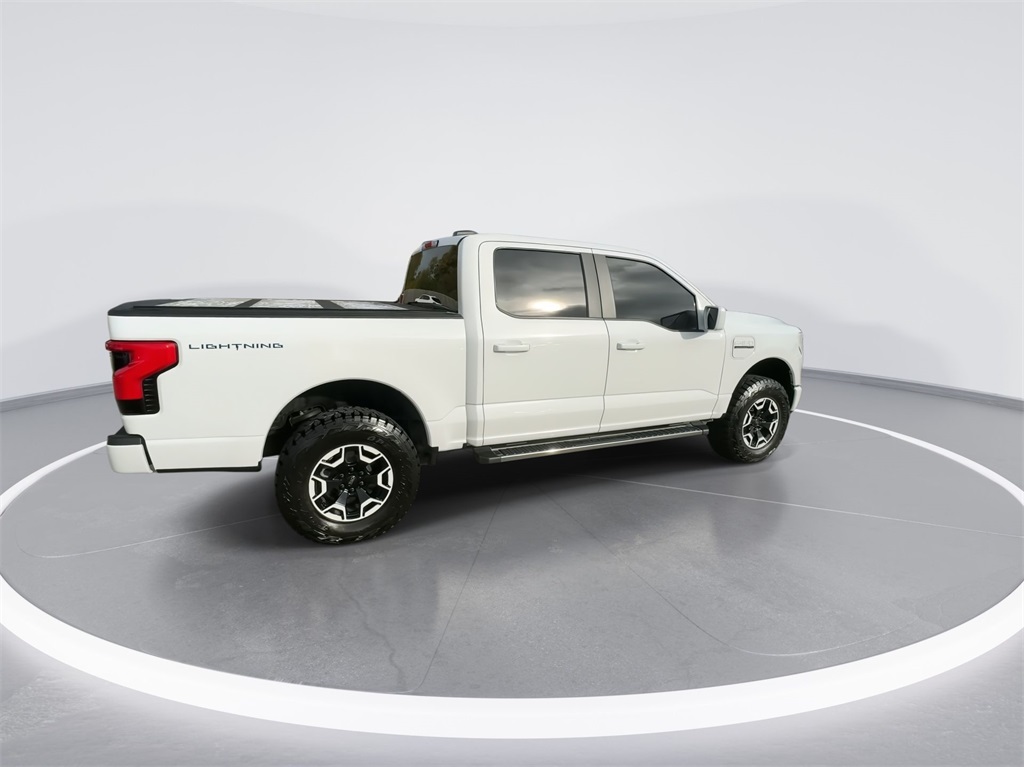 2022 Ford F-150 Lightning Pro 11